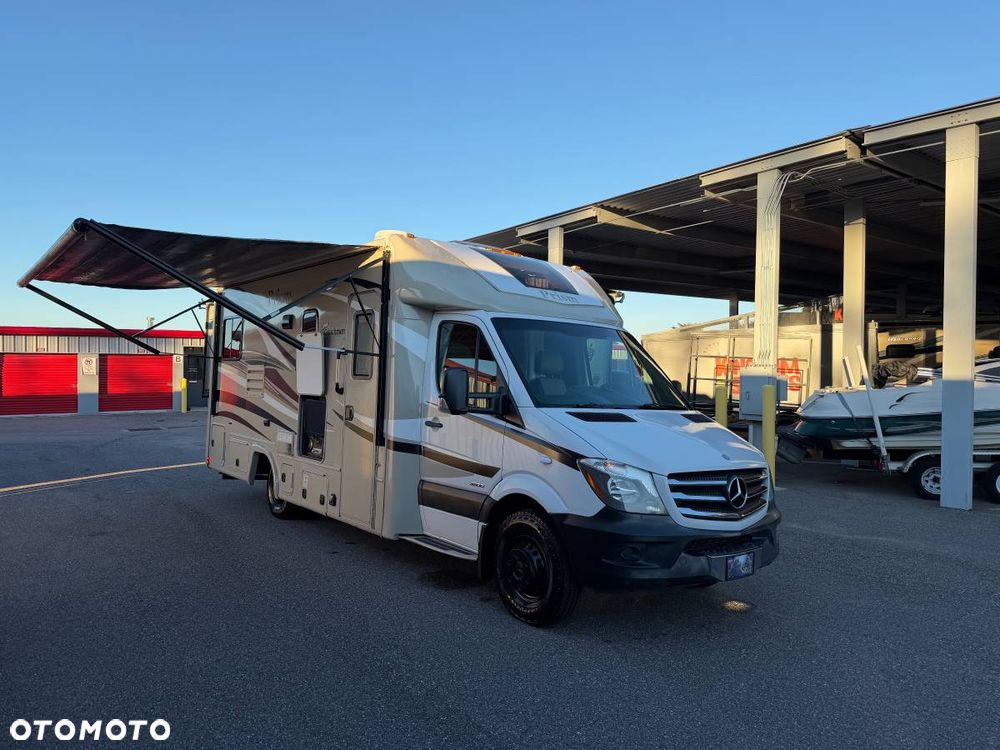 Ford Sunseeker E-450 Cutaway - 1