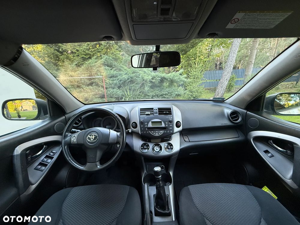 Toyota RAV4 2.2 D-4D Prestige - 9