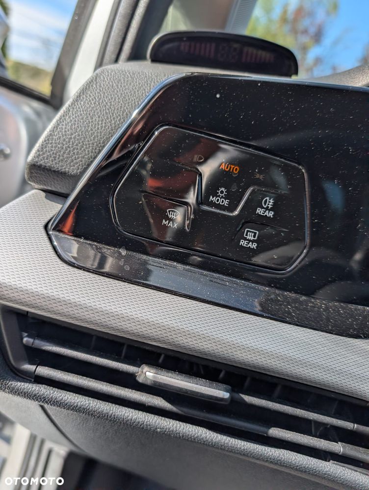 Volkswagen Golf 2.0 TDI Life - 14