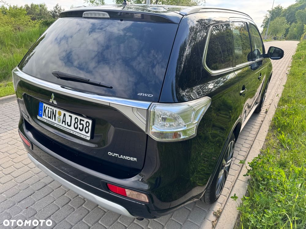 Mitsubishi Outlander 2.2 DI-D 4WD Intense - 3