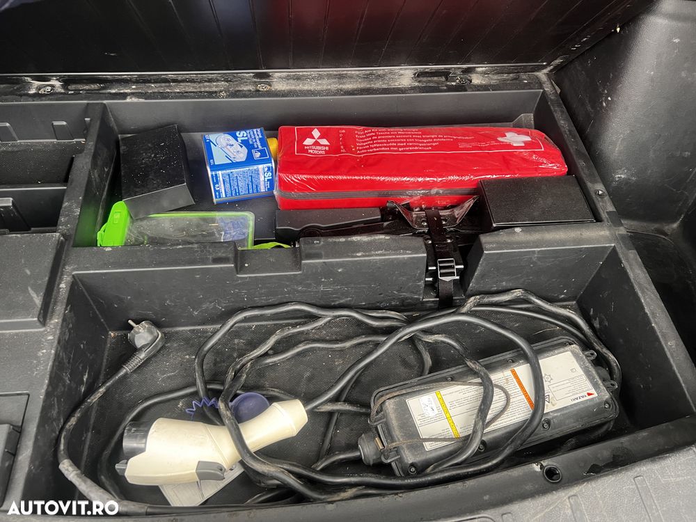 Mitsubishi Outlander 2.0 4WD - 11