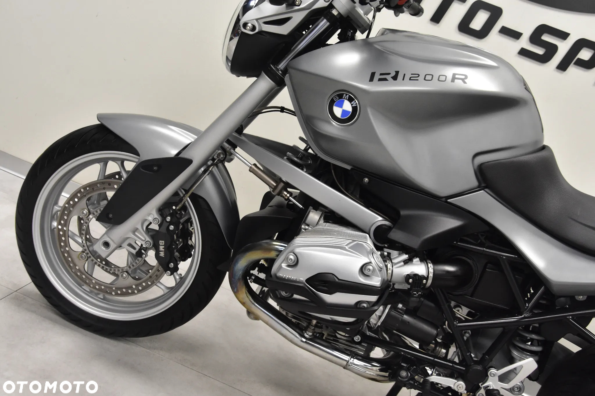 BMW R - 12