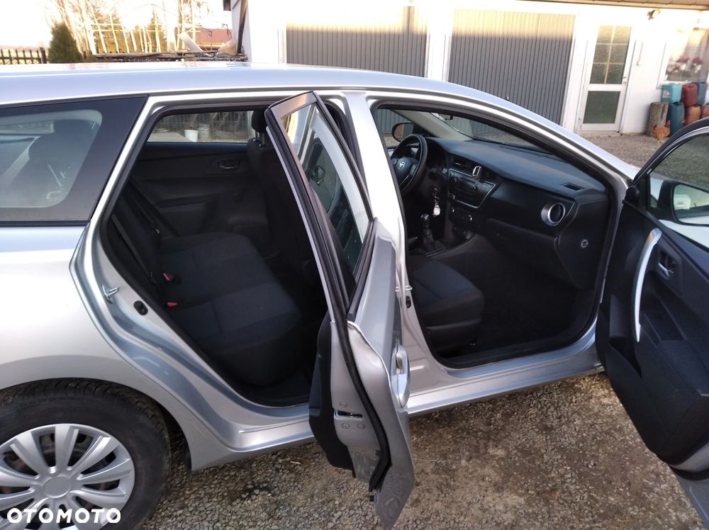 Toyota Auris 1.4 D-4D Life - 15