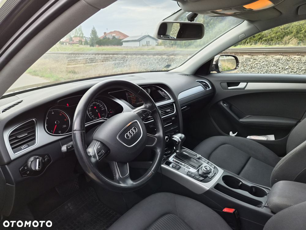 Audi A4 Avant 2.0 TDI Multitronic - 25