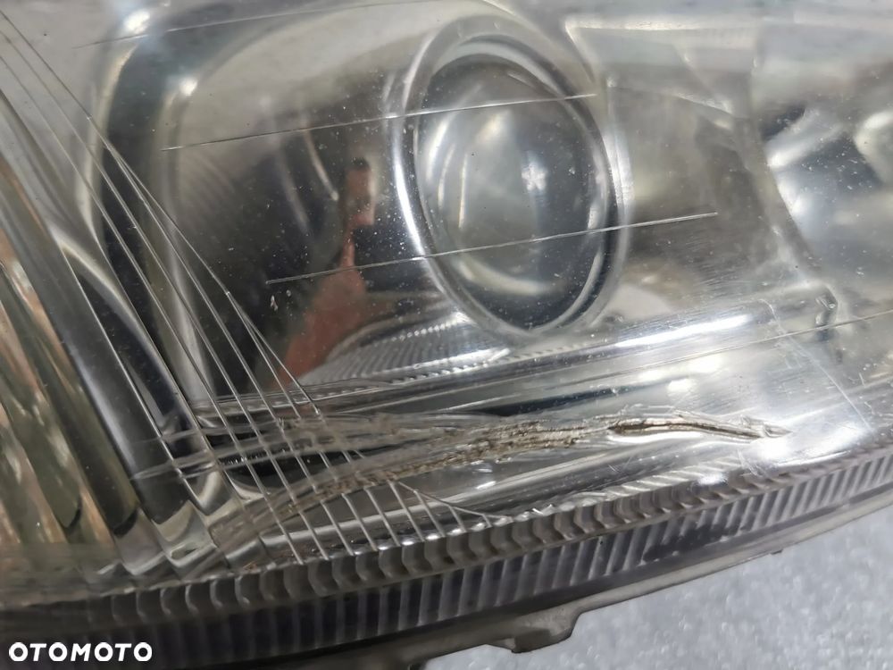 Opel Omega B Lampa prawy przód przednia prawa EUROPA - 4