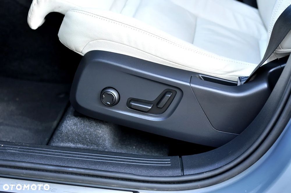 Volvo XC 40 T4 Plug-In Hybrid Inscription - 16