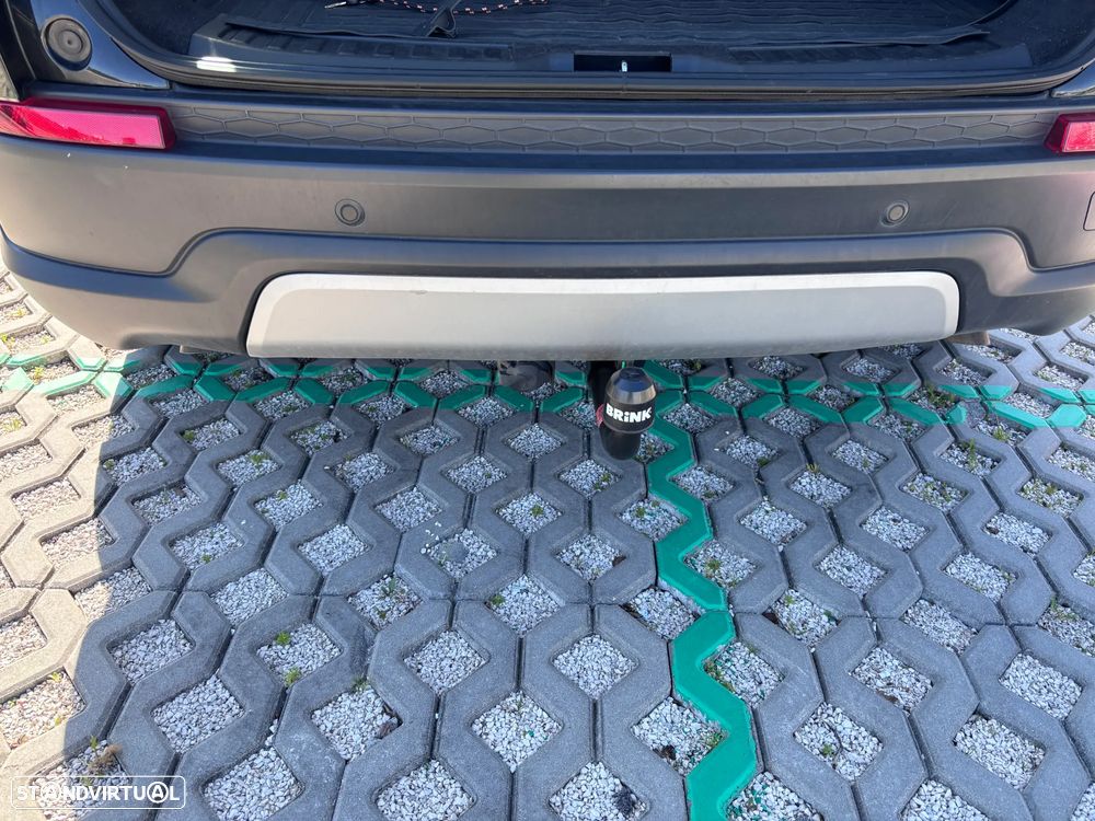 Land Rover Discovery Sport P300e SE - 16