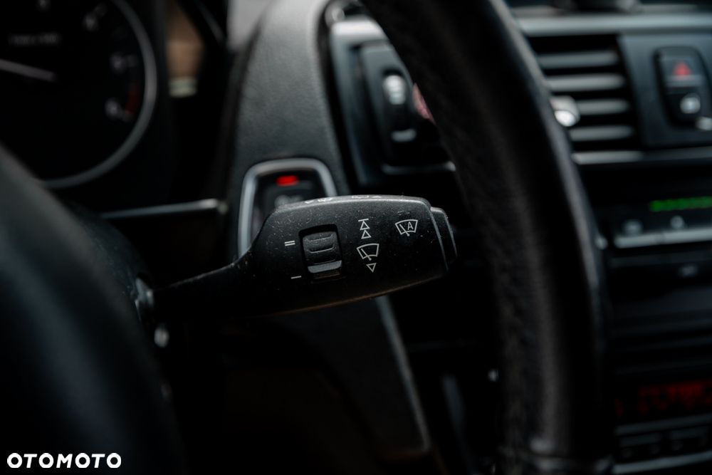 BMW Seria 1 116d EfficientDynamics - 35
