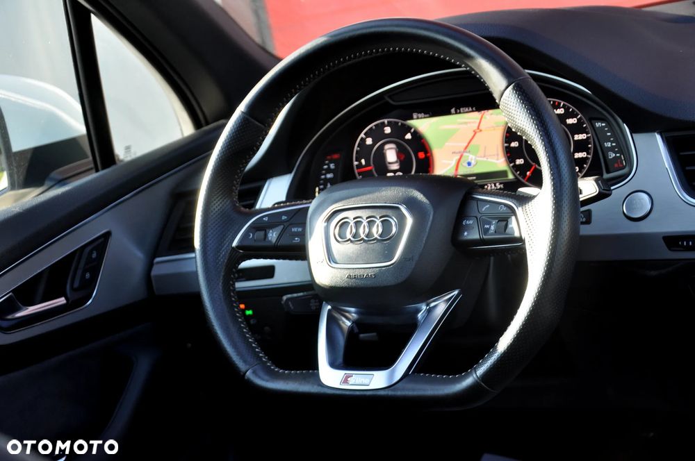 Audi Q7 - 32