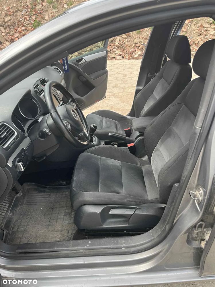 Volkswagen Golf VI 2.0 TDI Comfortline - 12