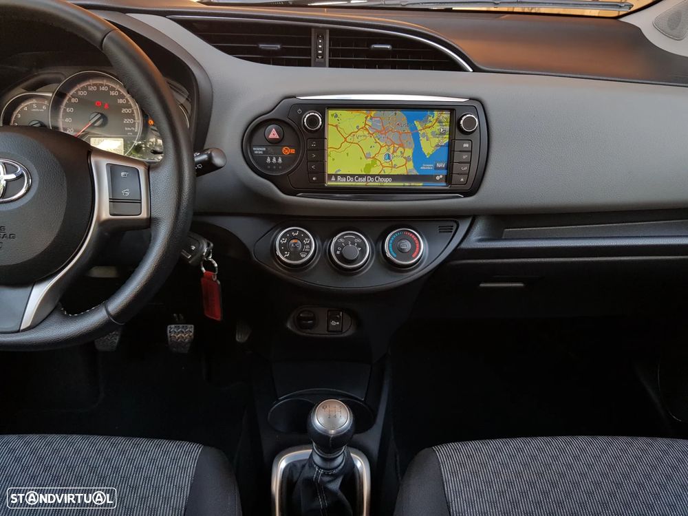 Toyota Yaris 1.4 D-4D Sport+Navi - 18