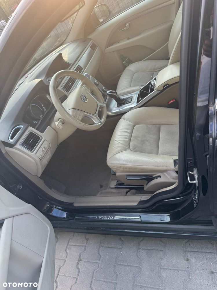 Volvo V70 D2 Kinetic - 2