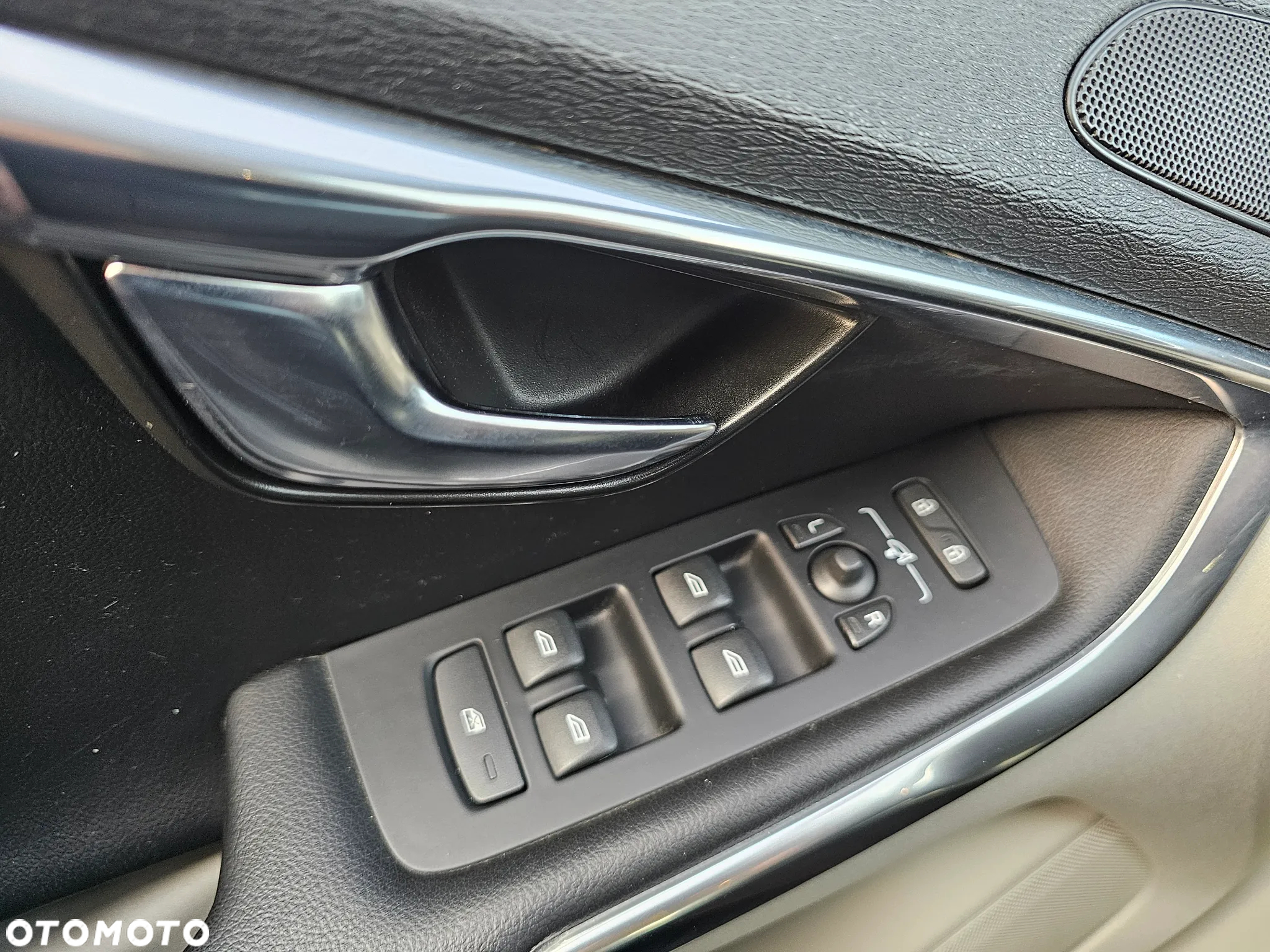 Volvo V40 D3 Geartronic Summum - 14