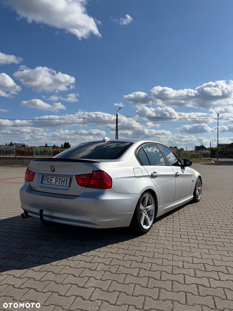 BMW Seria 3 320d - 4