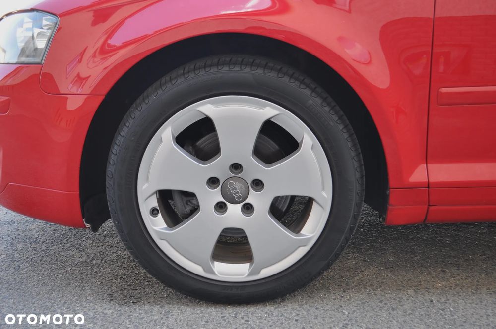 Audi A3 3-drzwiowe 2.0 FSI Attraction - 30