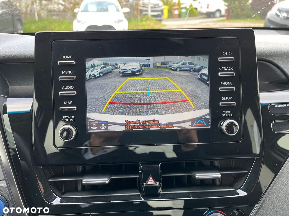 Toyota Camry 2.5 Hybrid Comfort CVT - 27