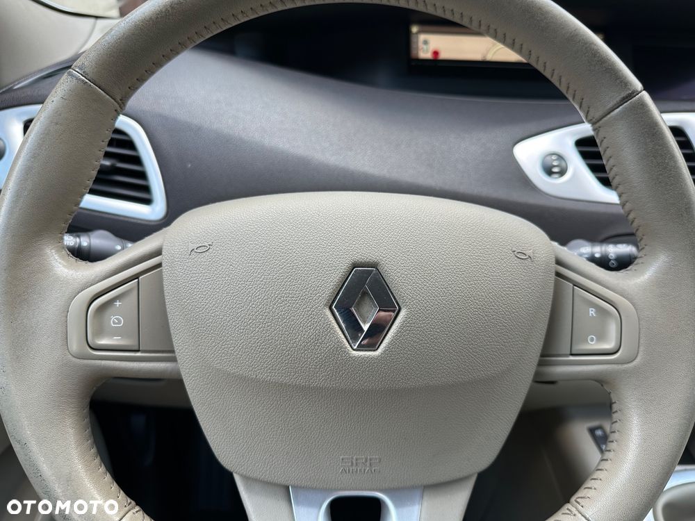 Renault Scenic - 16