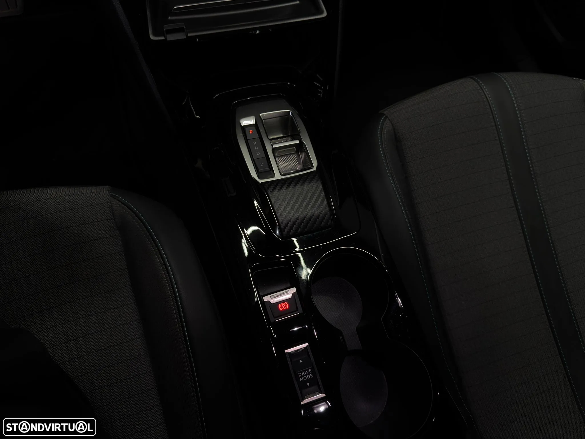 Peugeot e-2008 50 kWh Allure Pack - 18
