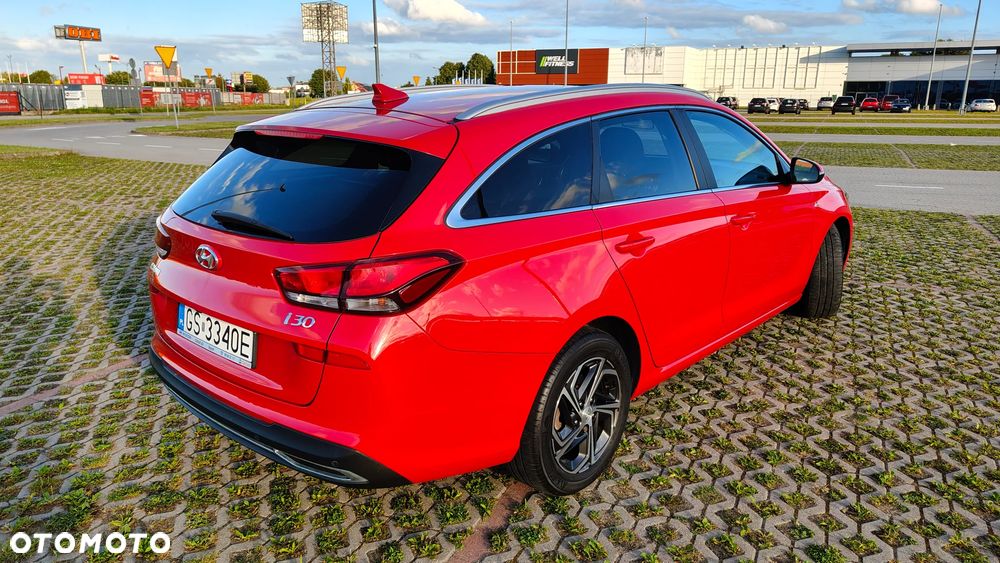 Hyundai i30 1.5 T-GDI 48V Comfort DCT - 6
