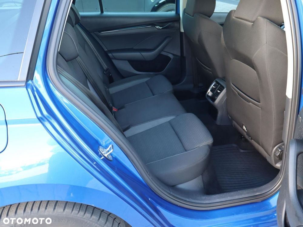Skoda Octavia 2.0 TDI Ambition DSG - 8