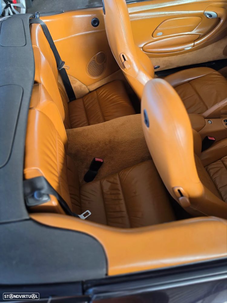 Porsche 911 Série F - 7