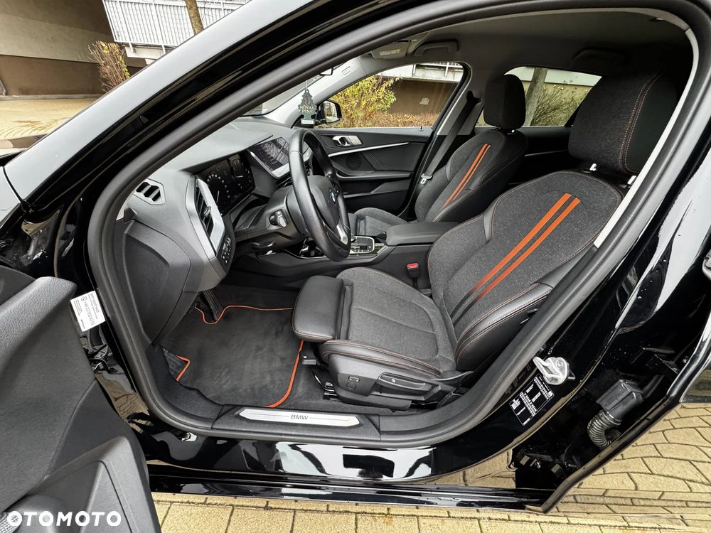 BMW Seria 1 118i Sport Line - 17