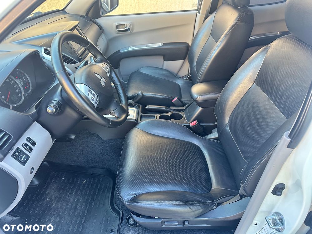 Mitsubishi L200 Pick Up 4x4 Autm Intense Double Cab - 17