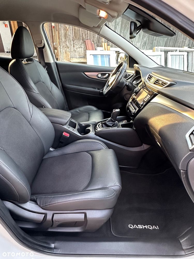 Nissan Qashqai 1.3 DIG-T Tekna DCT - 38