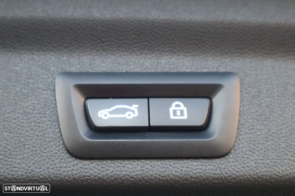 MINI Countryman Cooper SE ALL4 Auto - 15