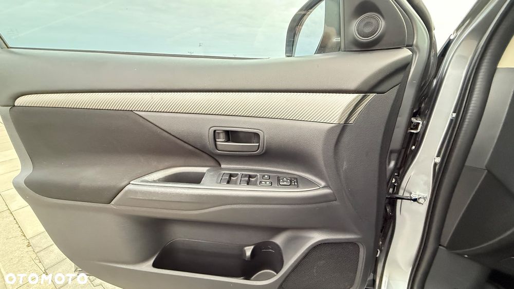 Mitsubishi Outlander 2.0 Intense 2WD - 38