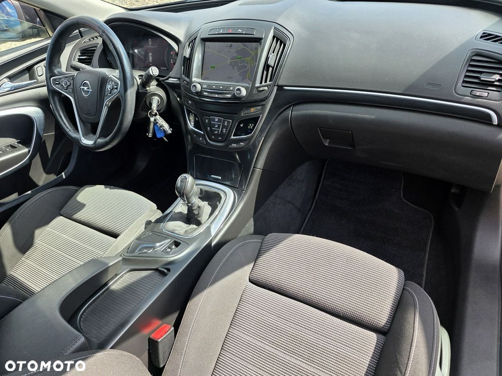 Opel Insignia - 25