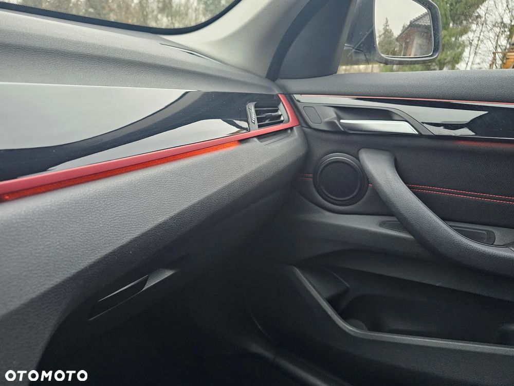 BMW X1 xDrive18d Sport Line - 24