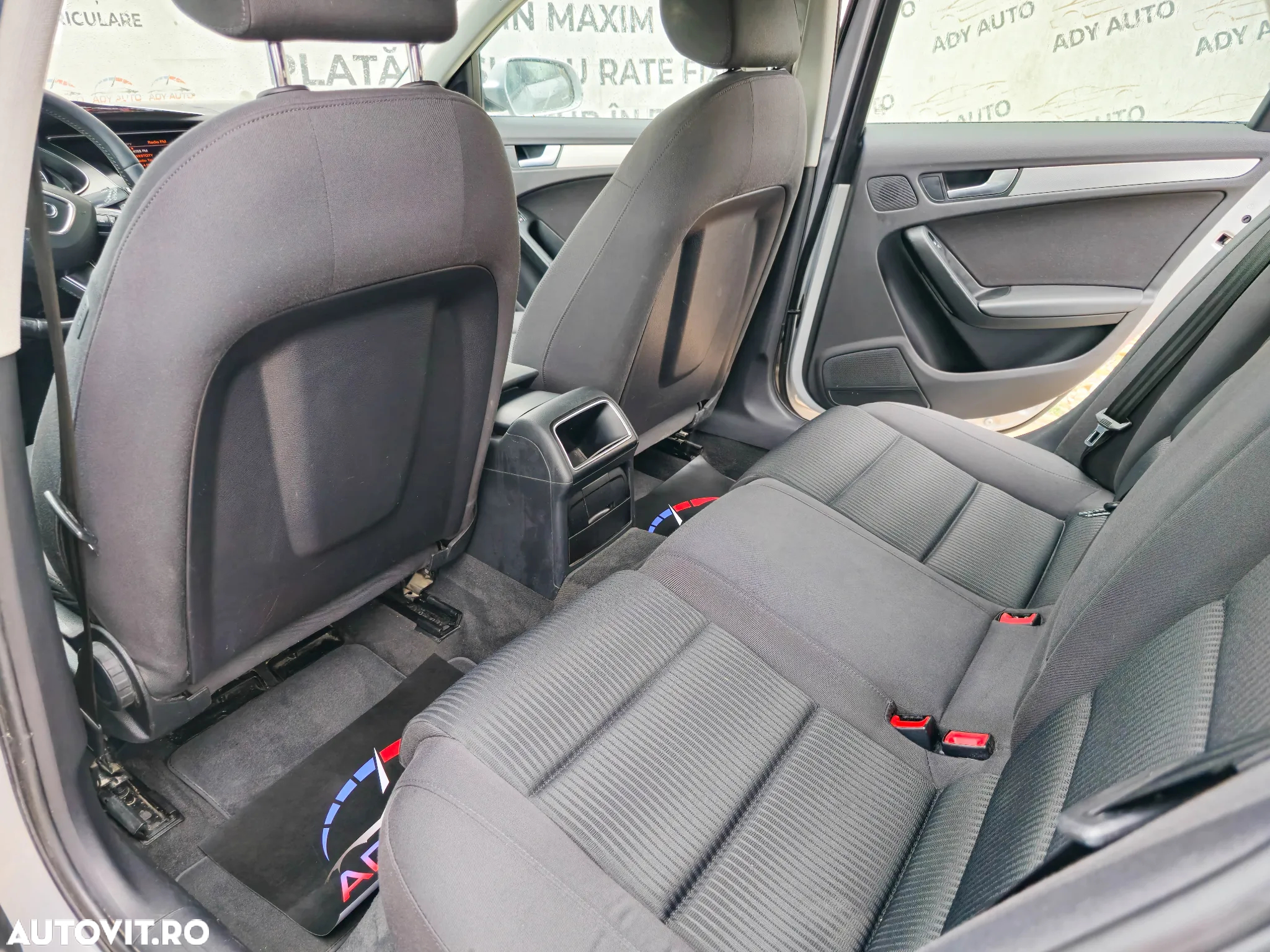 Audi A4 Avant 2.0 TDI DPF Ambiente - 12