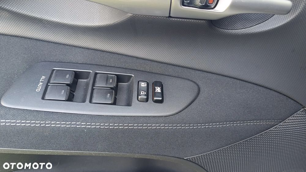Toyota Auris 1.6 MultiMode Executive - 26