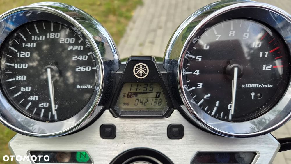 Yamaha XJR - 22