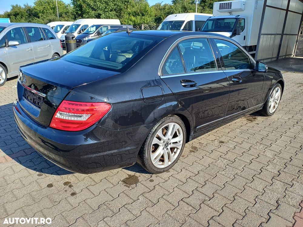 Mercedes-Benz C 180 (BlueEFFICIENCY) Avantgarde - 11