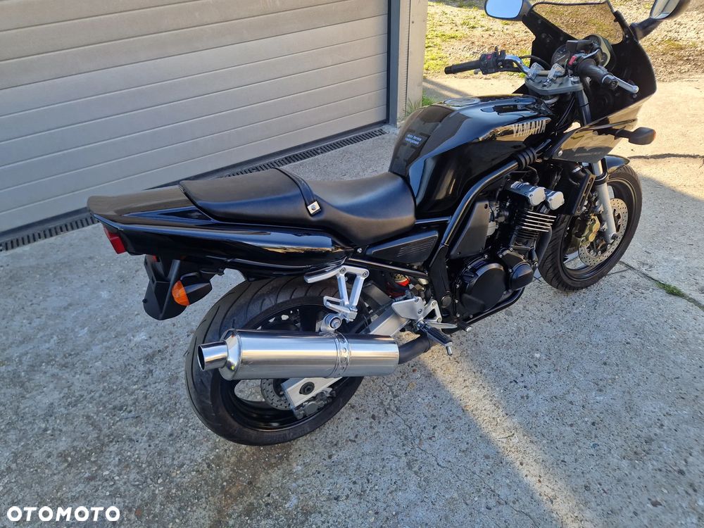 Yamaha FZ - 9