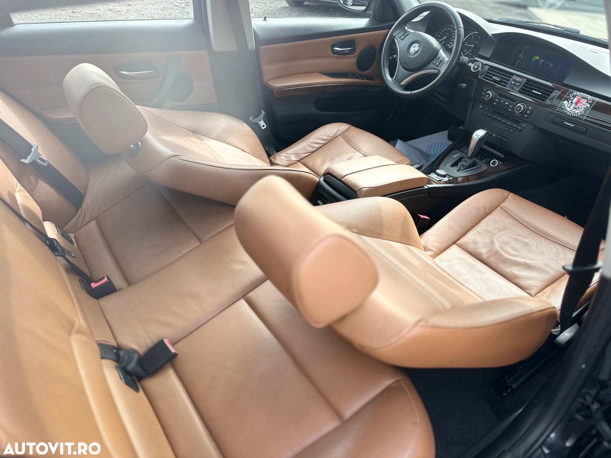 BMW Seria 3 320d xDrive DPF Touring Aut. - 5