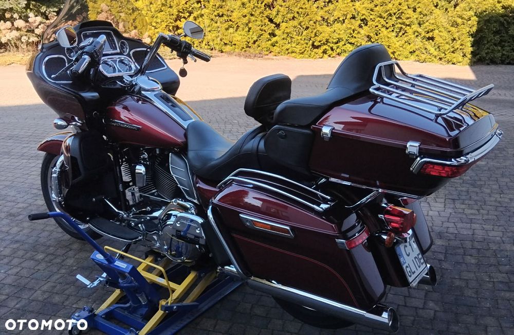 Harley-Davidson Touring Road Glide - 11