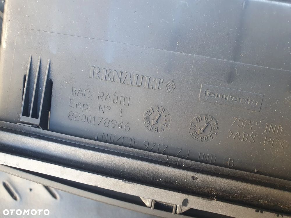 RAMKA KONSOLI ŚRODKOWEJ RENAULT MEGANE II EUROPA - 5