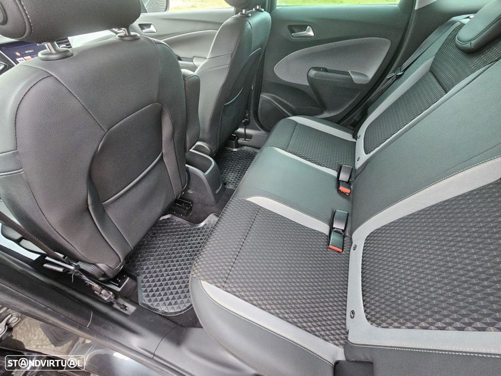 Opel Crossland X 1.2 T Innovation - 21