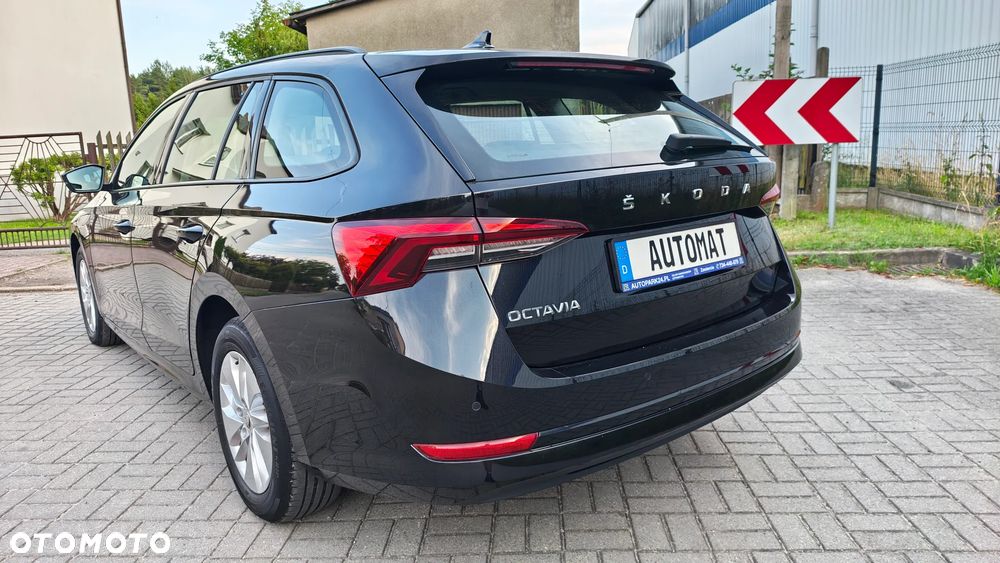 Skoda Octavia 2.0 TDI DSG Sportline - 13