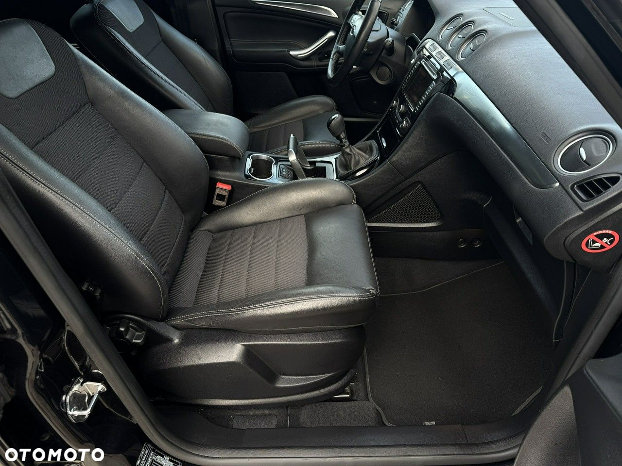 Ford S-Max - 19