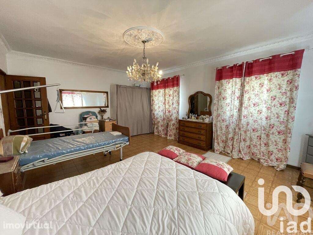 Moradia isolada T4 em Aguçadoura e Navais de 262 m2 - Grande imagem: 3/33