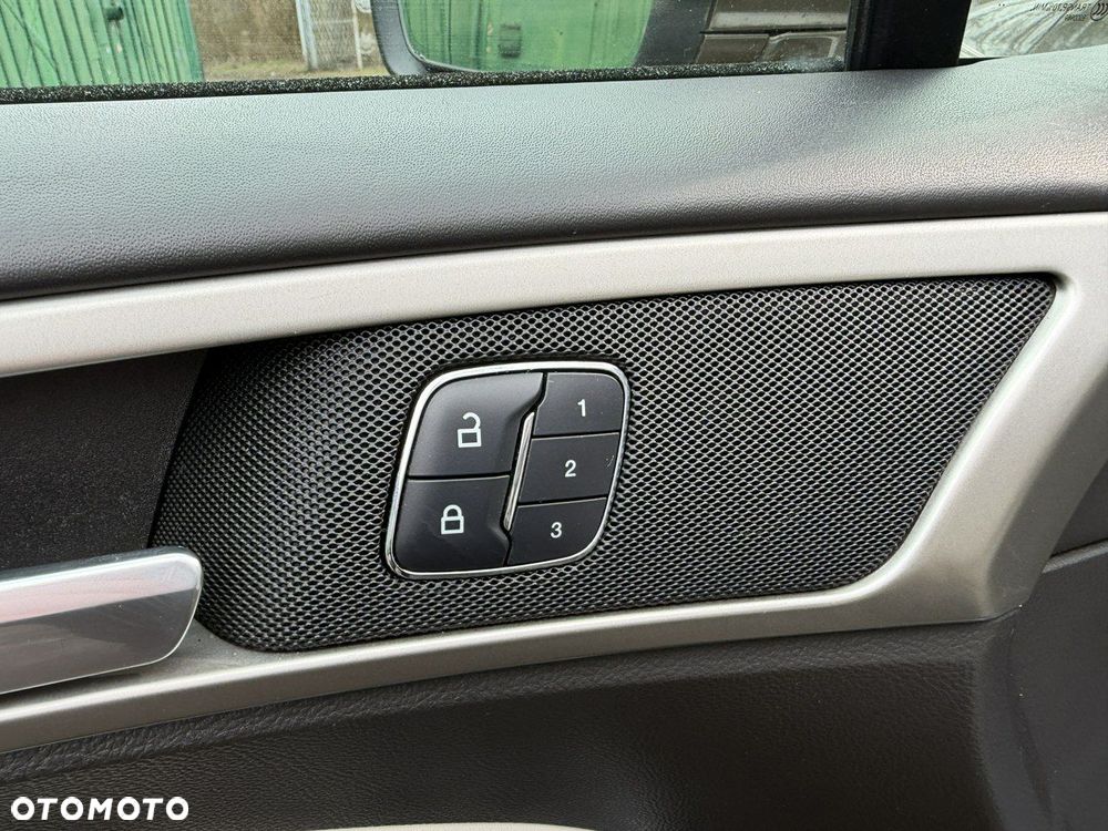 Ford Mondeo SW Vignale 2.0 TDCi 4WD PowerShift - 33