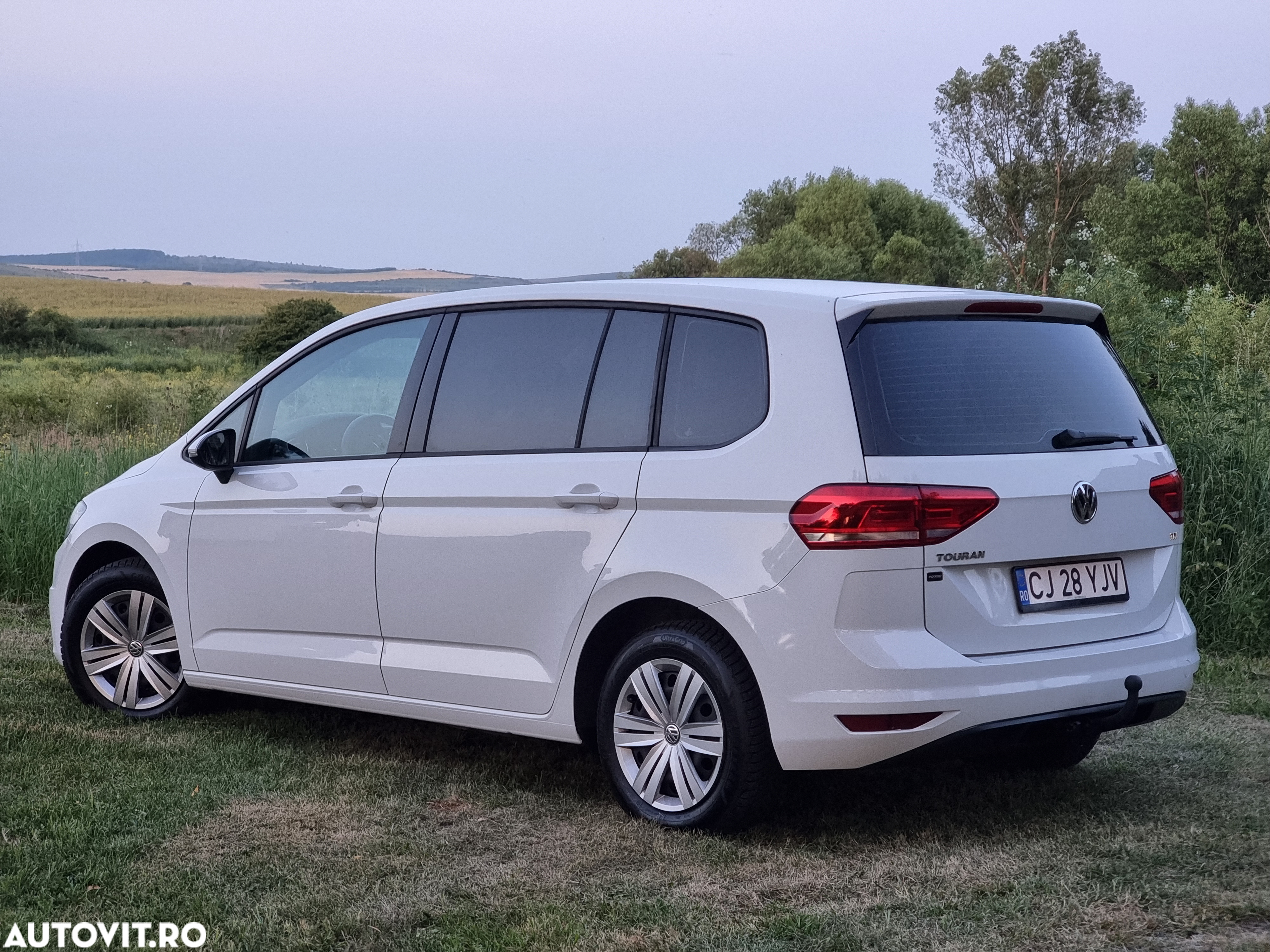 Volkswagen Touran 1.6 TDI Trendline - 4