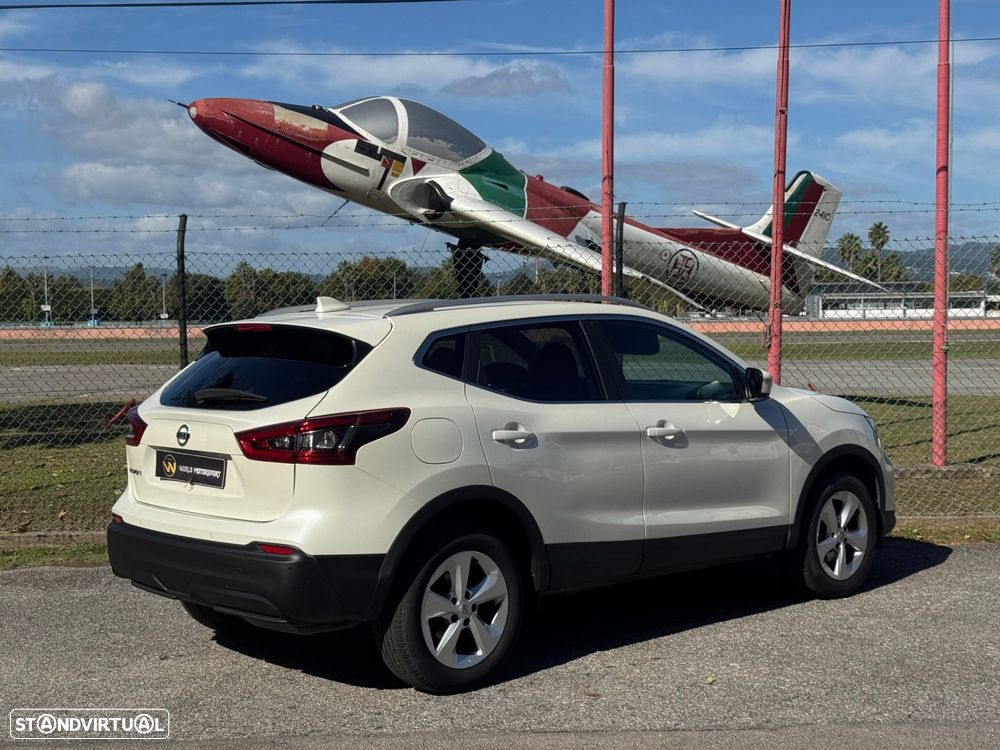 Nissan Qashqai 1.5 dCi N-Connecta J18+Led - 6