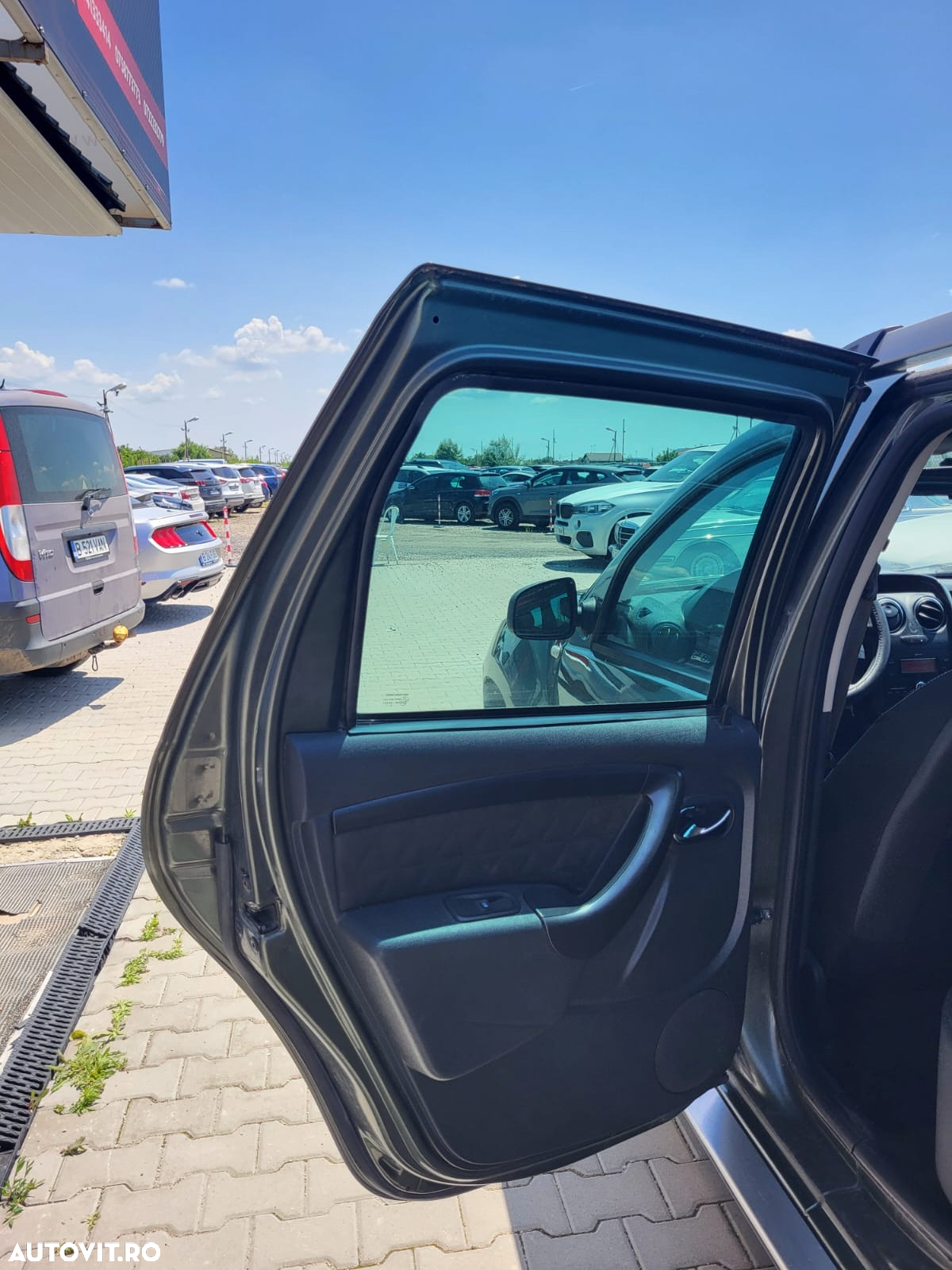 Dacia Duster 1.5 dCi 4x4 Laureate - 14