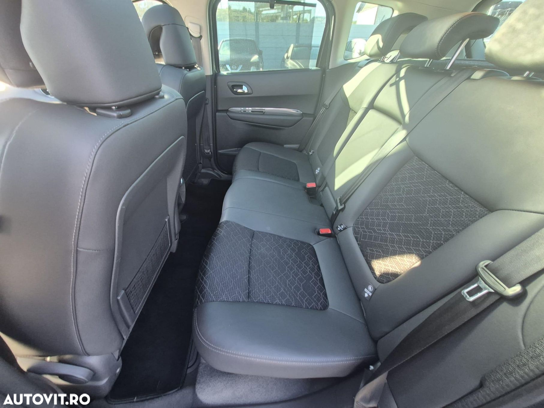 Peugeot 3008 - 11