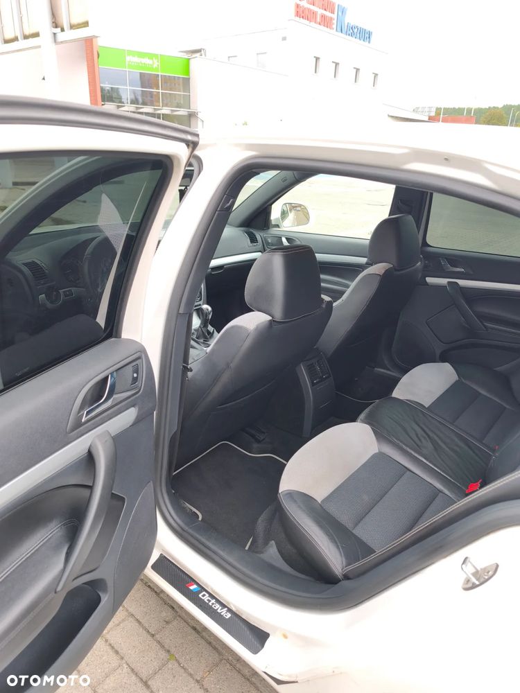 Skoda Octavia 2.0 TDI RS - 7